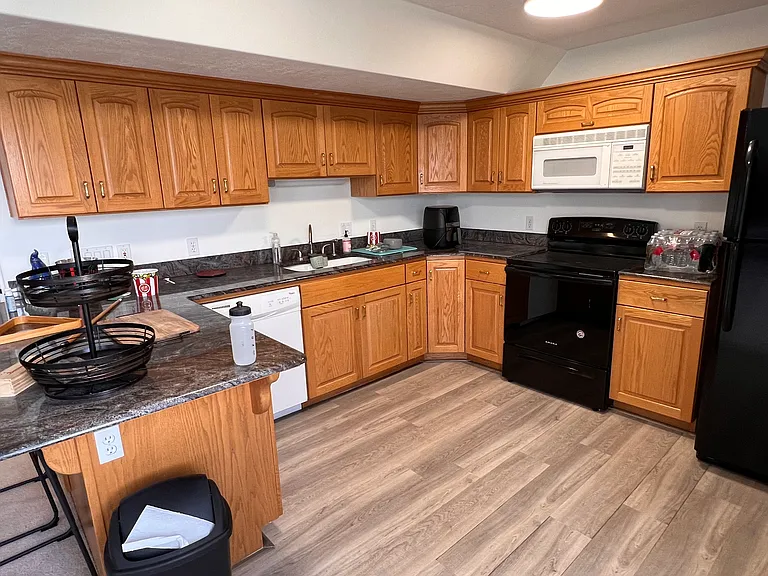 2589 Iroquois Dr — Photo 13