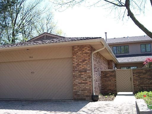 1st image of 1410 Burr Oak Ct