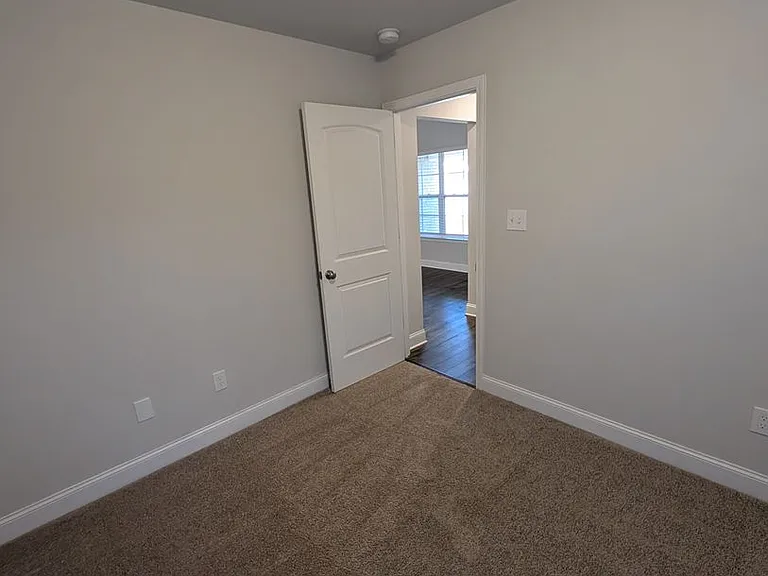 244 Abercorn Dr — Photo 6
