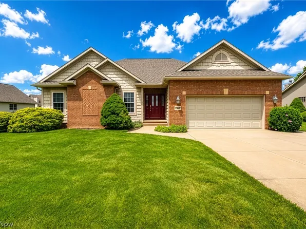 767 Mesa Verde Dr, Barberton, OH 44203