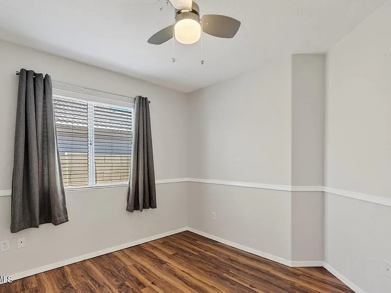 1948 E Carla Vista Dr — Photo 14