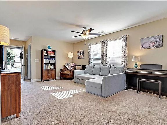 4th image of 176 Crooked Cedar Way