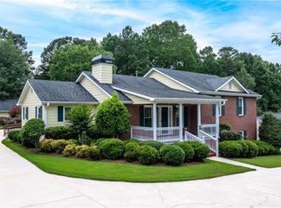 5650 Enchantress Ln, Buford, GA 30518
