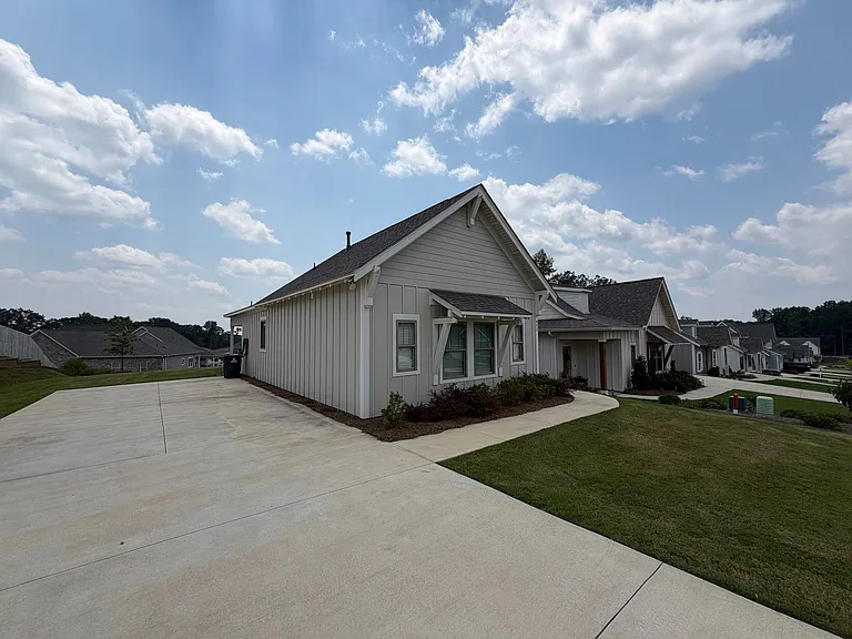 632 Shropshire Dr — Photo 12