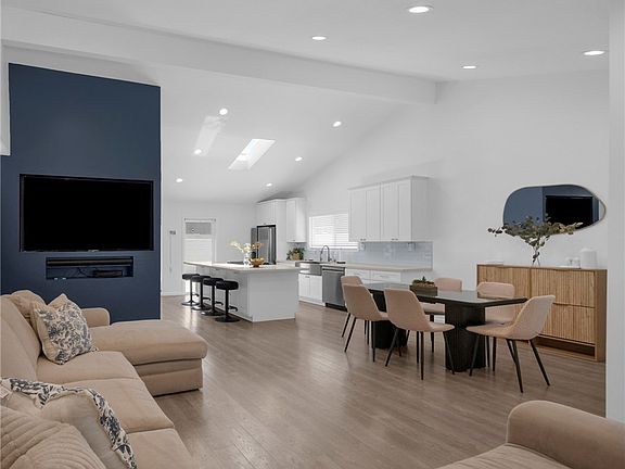 3rd image of 6008 Premiere Ave