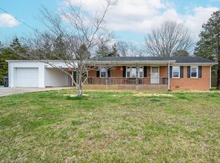 68 Mary Alice Rd, Fincastle, VA 24090