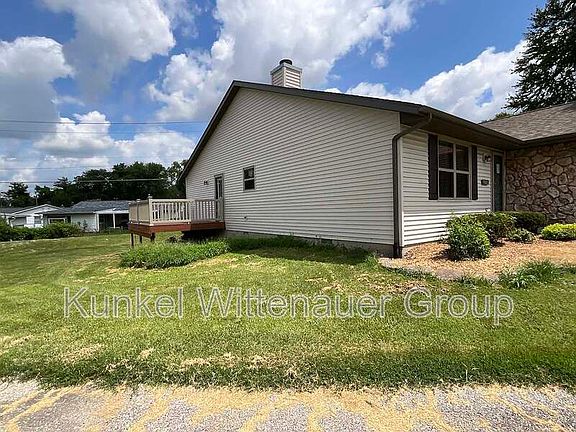 2nd image of 422 Nancy Dr