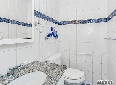 4th image of 5 Puritan Ln