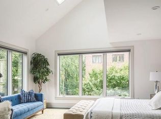 108 Griggs Rd #108, Brookline, MA 02446