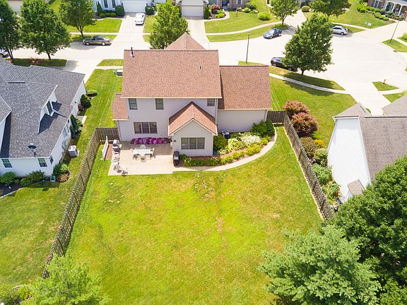 4th image of 125 Barrington Ct
