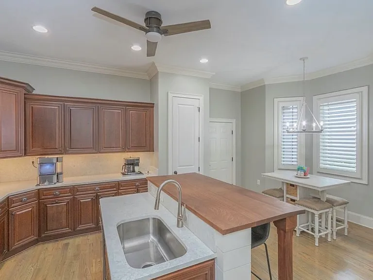 122 Regatta Dr — Photo 14