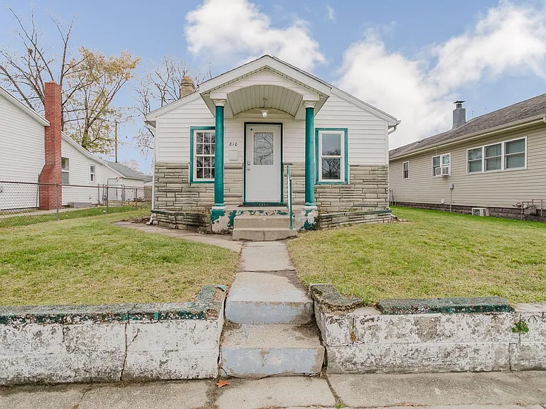 810 Somerset Ave — Photo 3