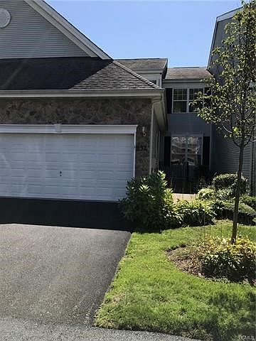 1st image of 232 Woodlands Dr