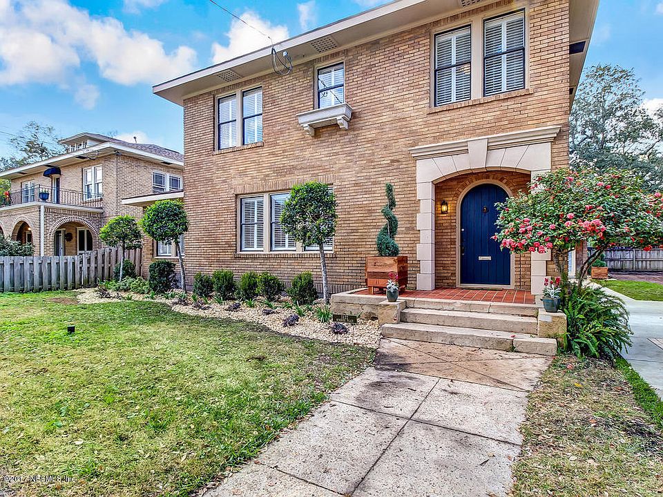 1st image of 1422 Windsor Pl