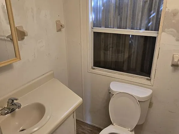 130 Lantern Pl, North Fort Myers, FL 33917