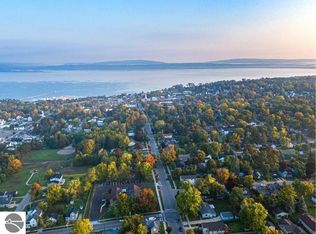 5 Horseshoe Trl, Petoskey, MI 49770