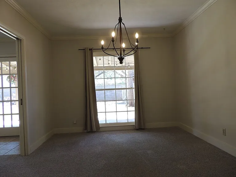 1305 Lawson Ave — Photo 5