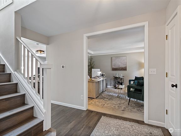 4th image of 2104 21st Avenue Ct NW