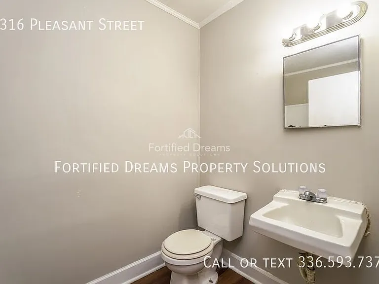 1316 Pleasant St — Photo 11