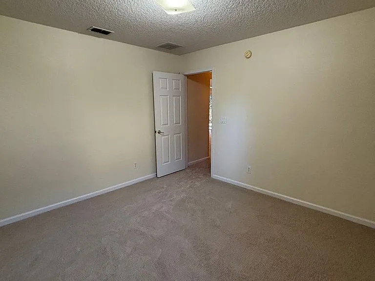 299 Johns Creek Pkwy — Photo 23