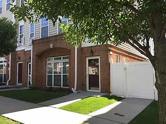 265 Custer Avenue, #118
