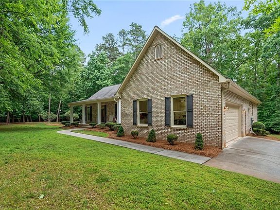 2nd image of 434 Yachtsmans Point Dr
