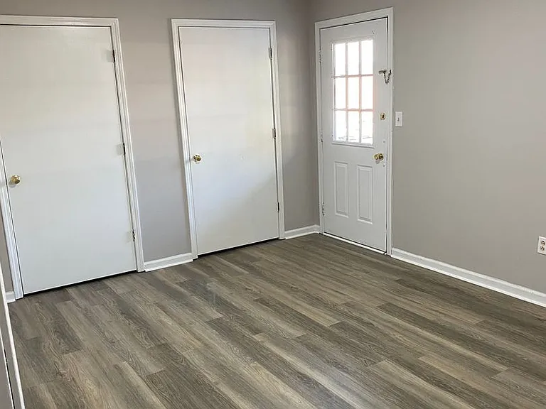 Baker Apartments — Photo 9