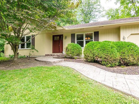 3rd image of 4870 S Whitman Cir