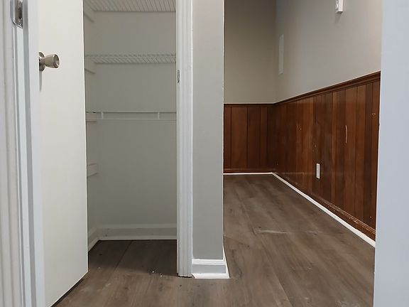 4th image of 1920 Batts Ln APT A