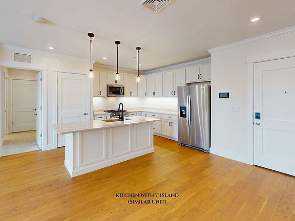 4th image of 4 Longview Drive #103