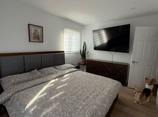 260 Mulberry Ln, Elk Grove Village, IL 60007