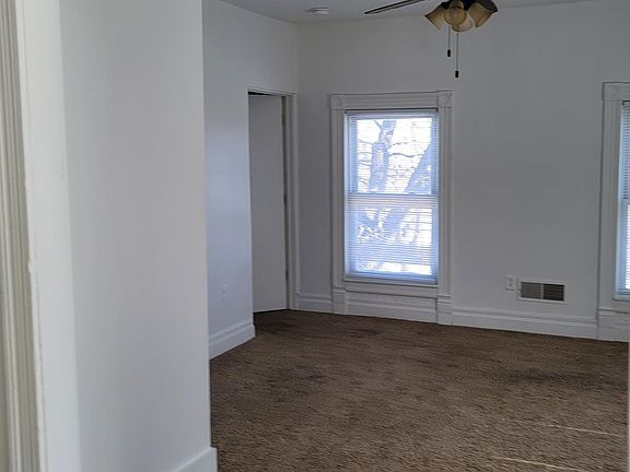 3rd image of 1050 S 29th St #B