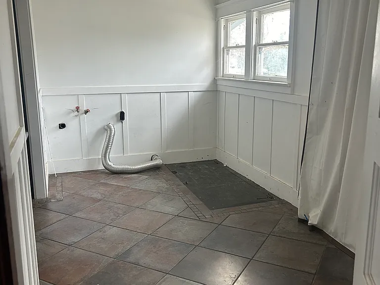 1121 Marin St — Photo 8