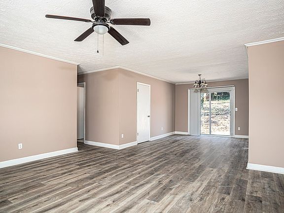 3rd image of 1306 Fern Hill Dr