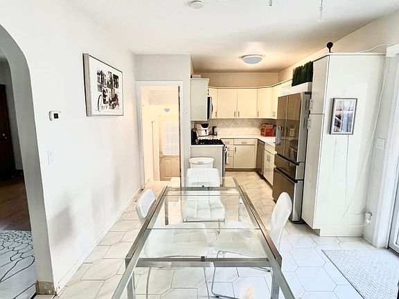 3rd image of 106 Lincoln Ave #1A