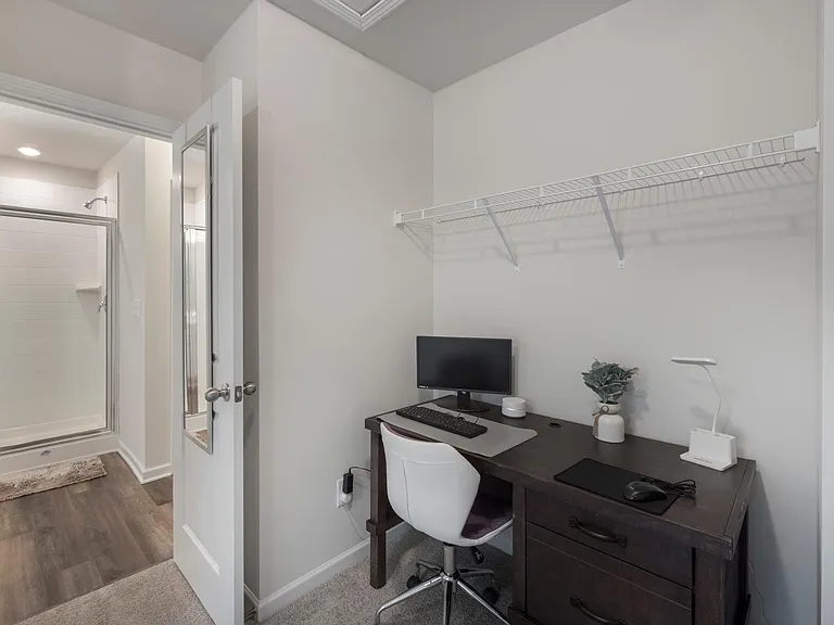 1140 Eastway Dr — Photo 20
