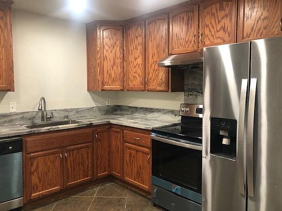 4th image of 7028 Farmington Way