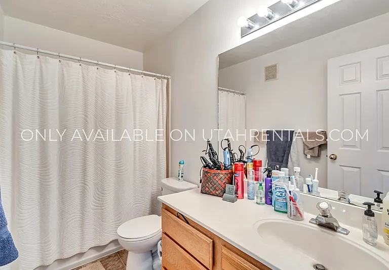 528 N 720 E #216-1 — Photo 12
