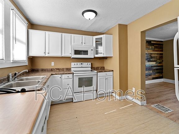 5th image of 1622 N Temple Ave
