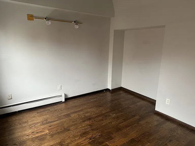46 Warren St #4 — Photo 9