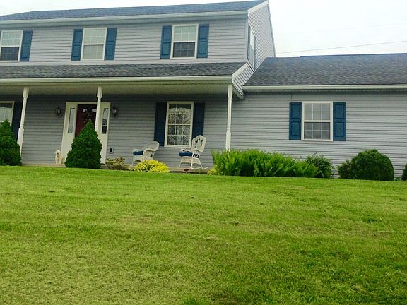 Colonial 2-story home