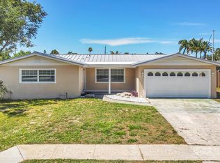 1610 Pelican Dr, Merritt Island, FL 32952