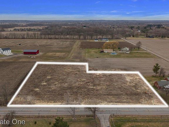 3rd image of 72857 Romeo Plank Rd