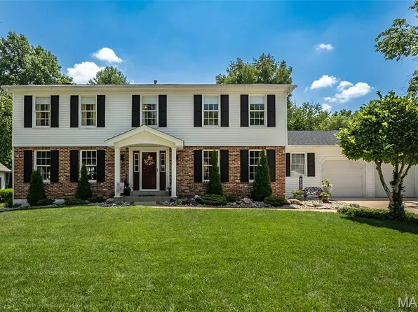 14246 Cypress Hill Dr, Chesterfield, MO 63017