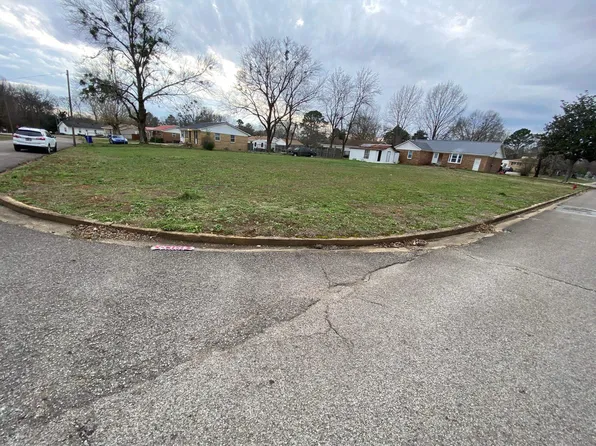 95 Squaw St, Savannah, TN 38372