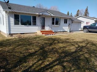 215 2nd St, Mahnomen, MN 56557