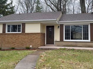 3 Swan View Dr, Pittsburgh, PA 15237