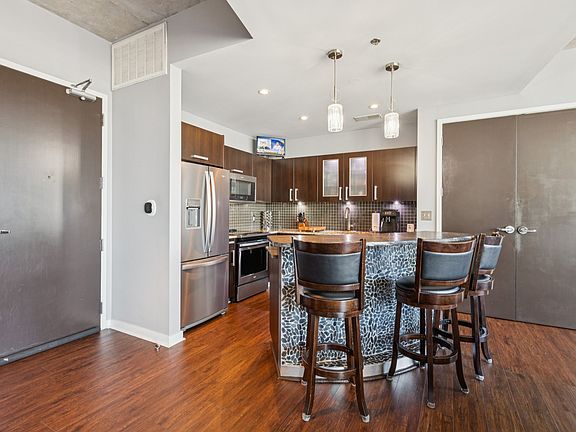 2nd image of 600 12th Ave S APT 534