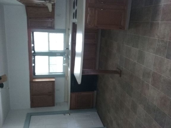5th image of 3271 E County Road 700 S