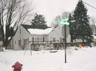 144 S Fulton St, Sandusky, MI 48471